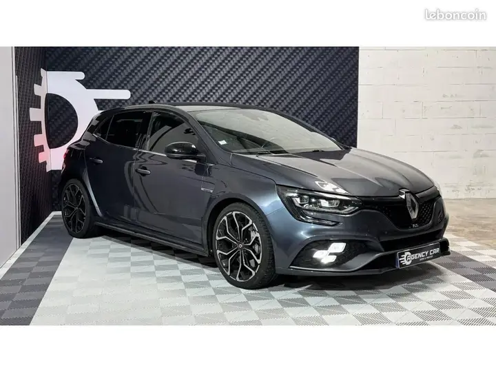 Renault Megane 2018 photo 2