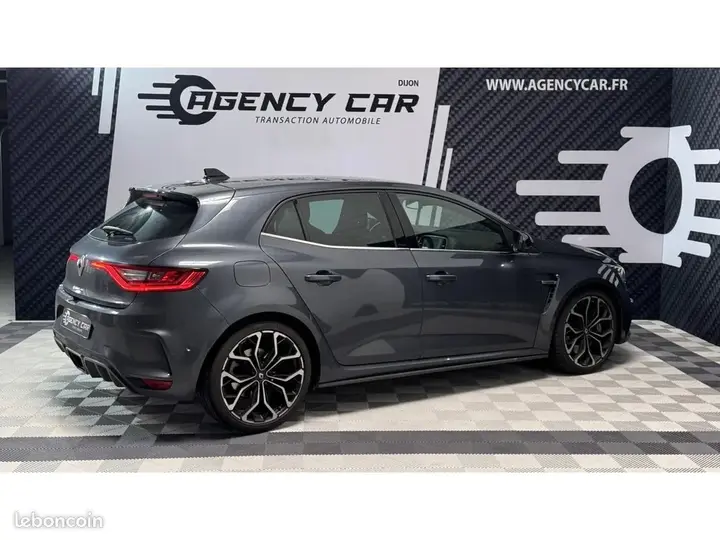 Renault Megane 2018 photo 3