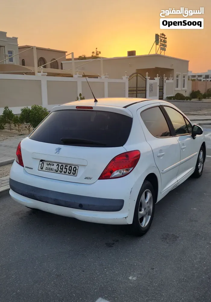 Peugeot 207 2013 photo 4