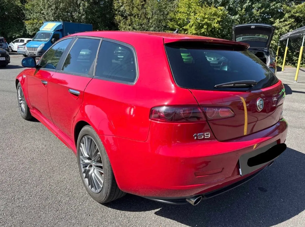 Alfa Romeo 159 2011 photo 3