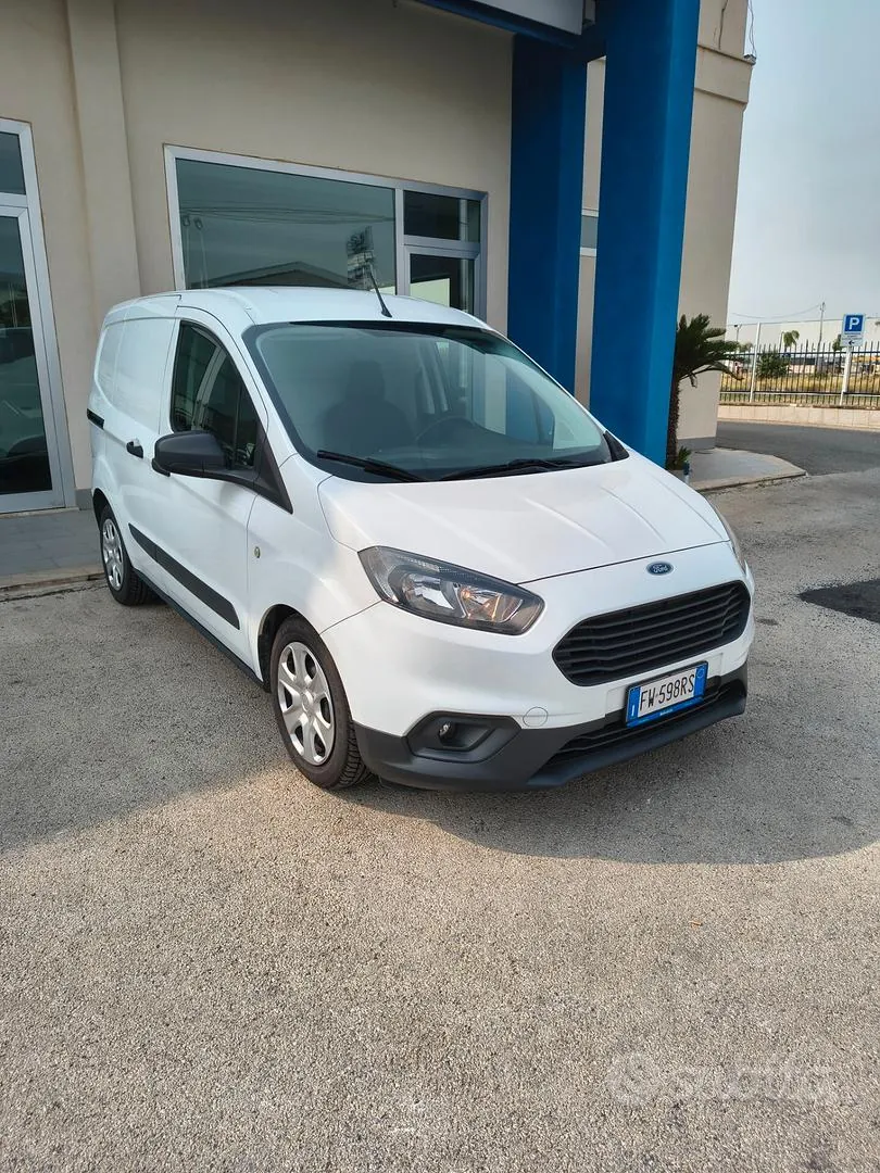 Ford Transit Courier 2019 photo 2
