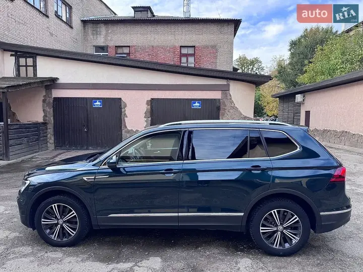 Volkswagen Tiguan 2018 photo 2