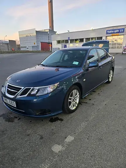 Saab 9-3 2010 photo 3