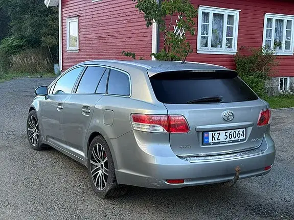 Toyota Avensis 2009 photo 4
