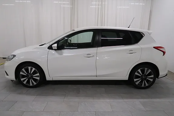 Nissan Pulsar 2015 photo 2
