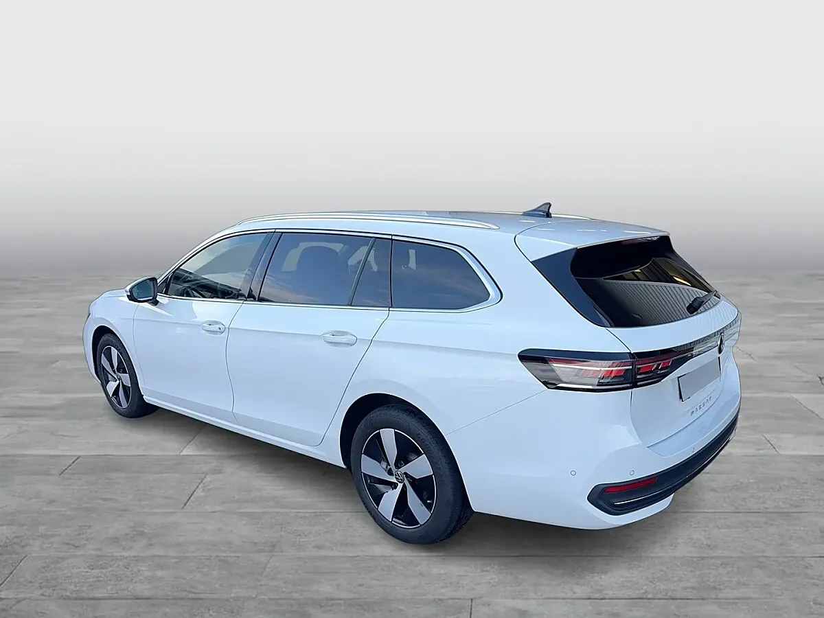 Volkswagen Passat 2024 photo 3