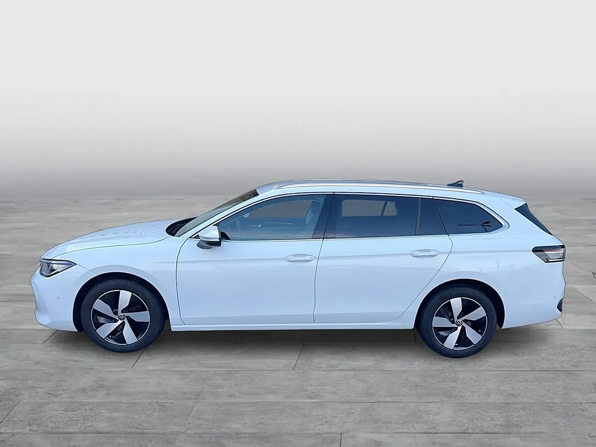 Volkswagen Passat 2024 photo 2
