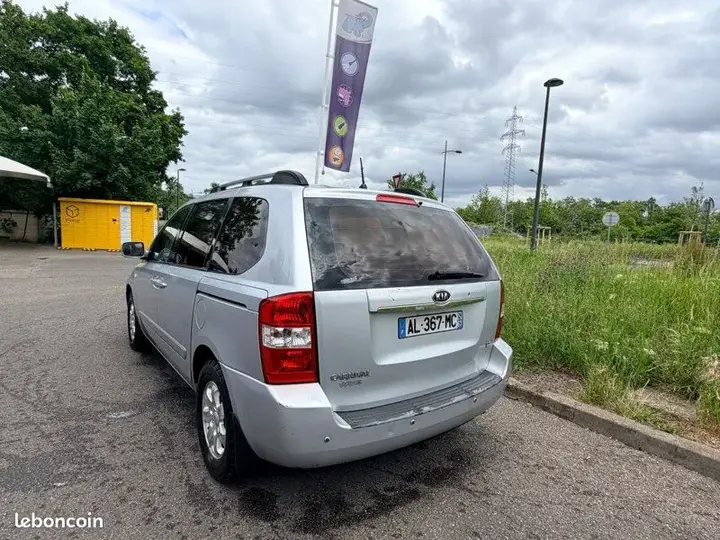 Kia Carnival 2007 photo 3