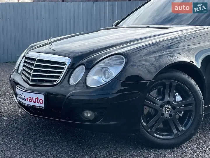 Mercedes-Benz E-Class 2006 photo 4