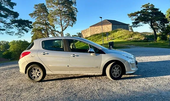 Peugeot 308 2010 photo 3
