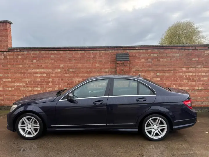 Mercedes-Benz C-Class 2010 photo 5