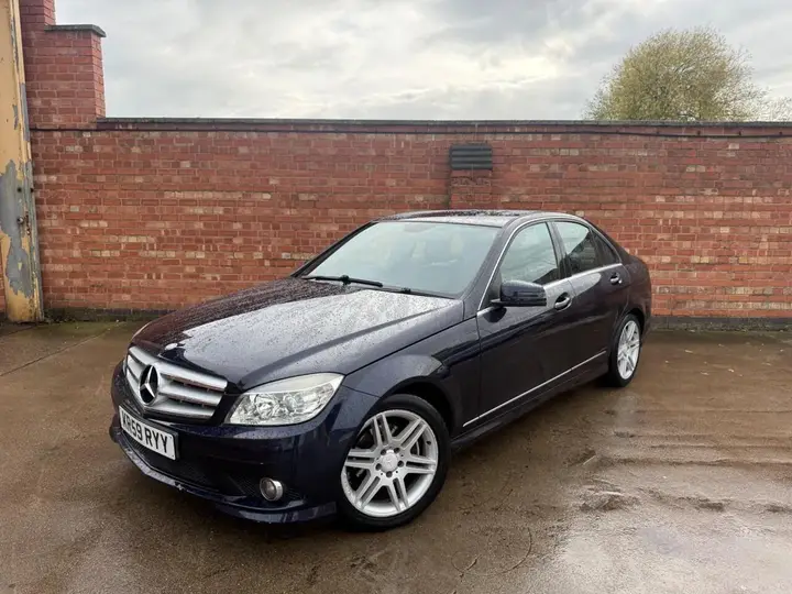 Mercedes-Benz C-Class 2010 photo 3