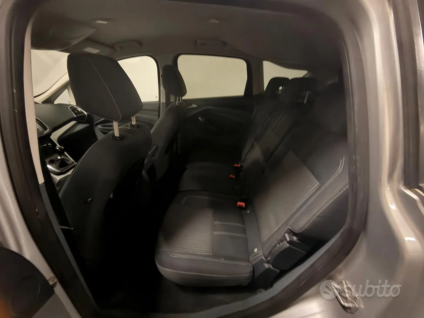 Ford C-Max 2011 photo 4