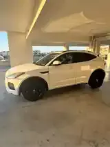 Jaguar E-Pace 2018 photo 4