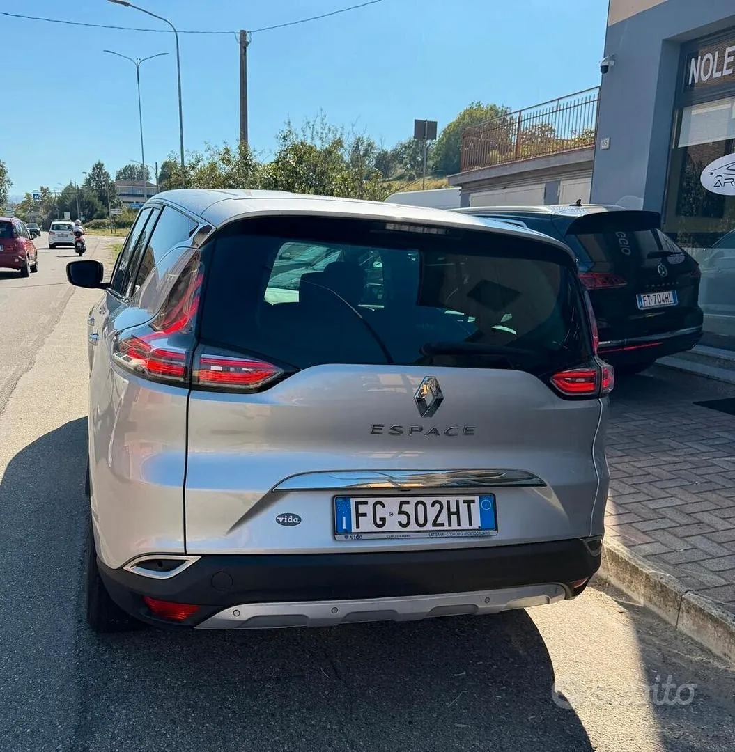 Renault Espace 2016 photo 3