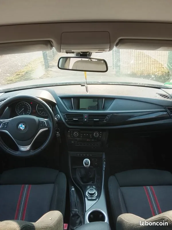 BMW X1 2012 photo 2