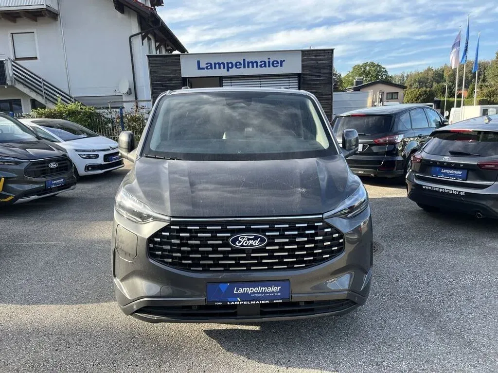 Ford Tourneo Custom 2026 photo 2