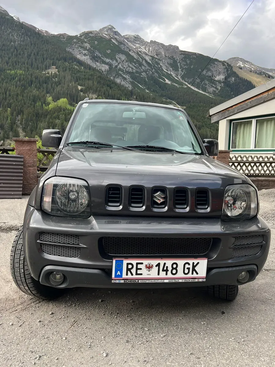 Suzuki Jimny 2012 photo 2