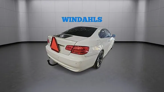 BMW 320I 2010 photo 2