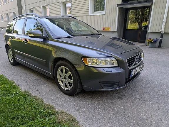 Volvo V50 2011 photo 3