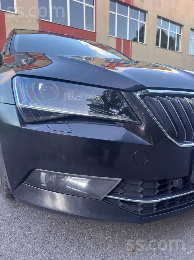 Skoda Superb 2017 photo 4
