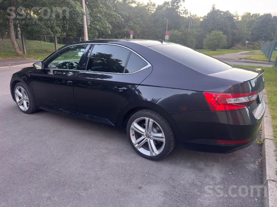 Skoda Superb 2017 photo 3