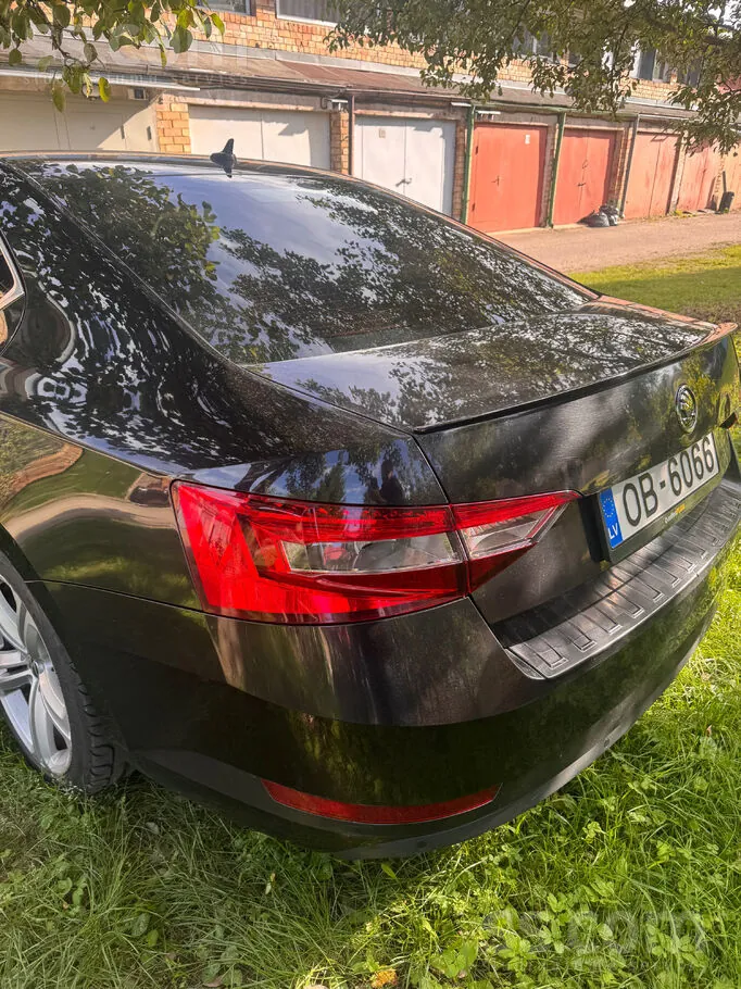 Skoda Superb 2017 photo 5