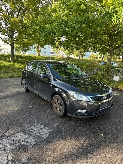 Kia Ceed 2011 photo 5