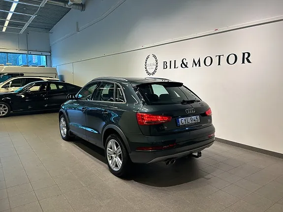 Audi Q3 2017 photo 2