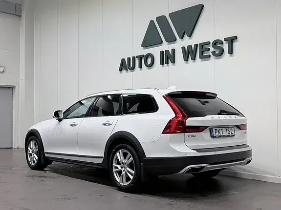 Volvo V90 Cross Country 2018 photo 4