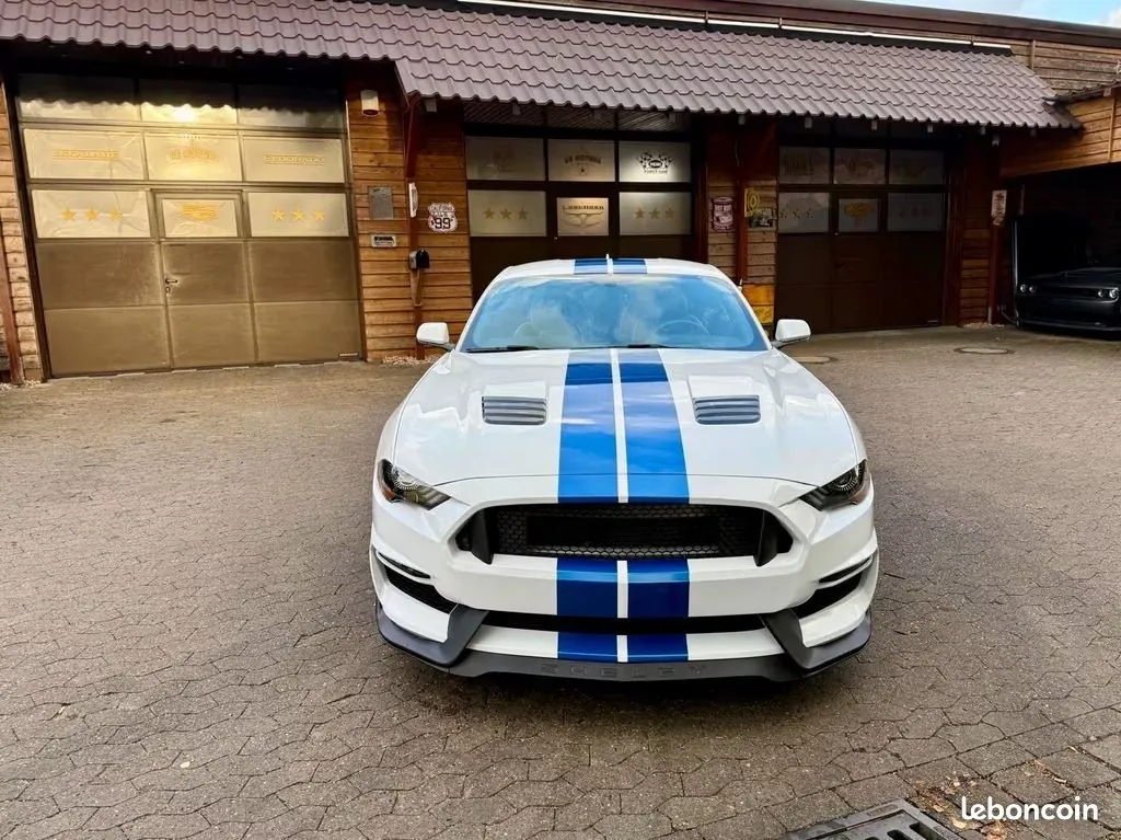Ford Mustang 2020 photo 2