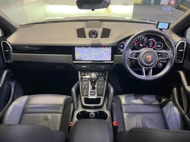 Porsche Cayenne 2018 photo 2