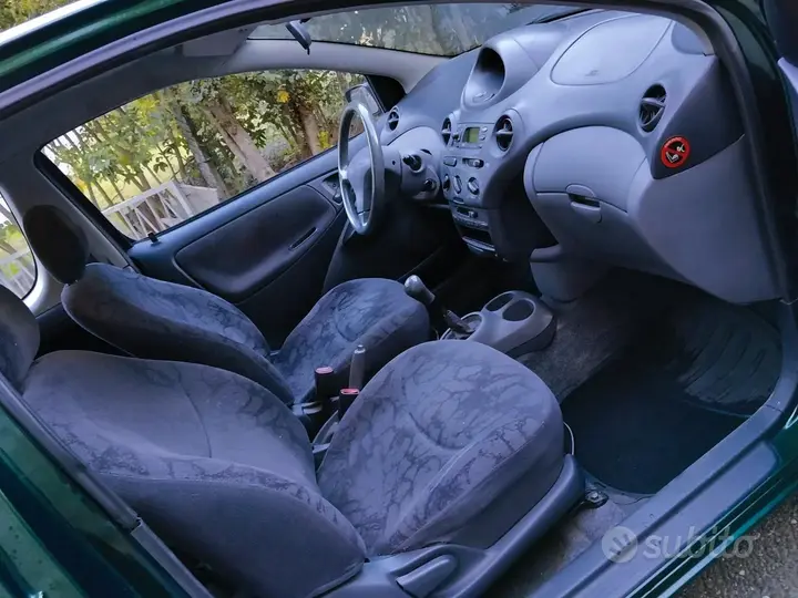 Toyota Yaris 2001 photo 5