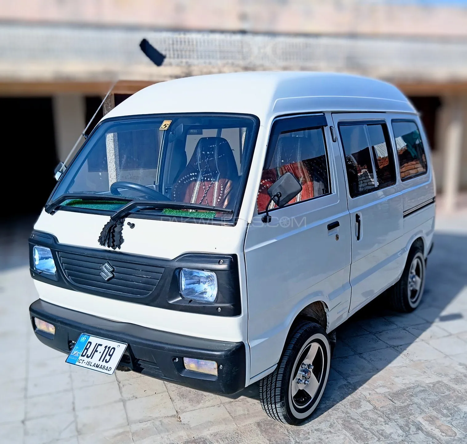 Suzuki Bolan