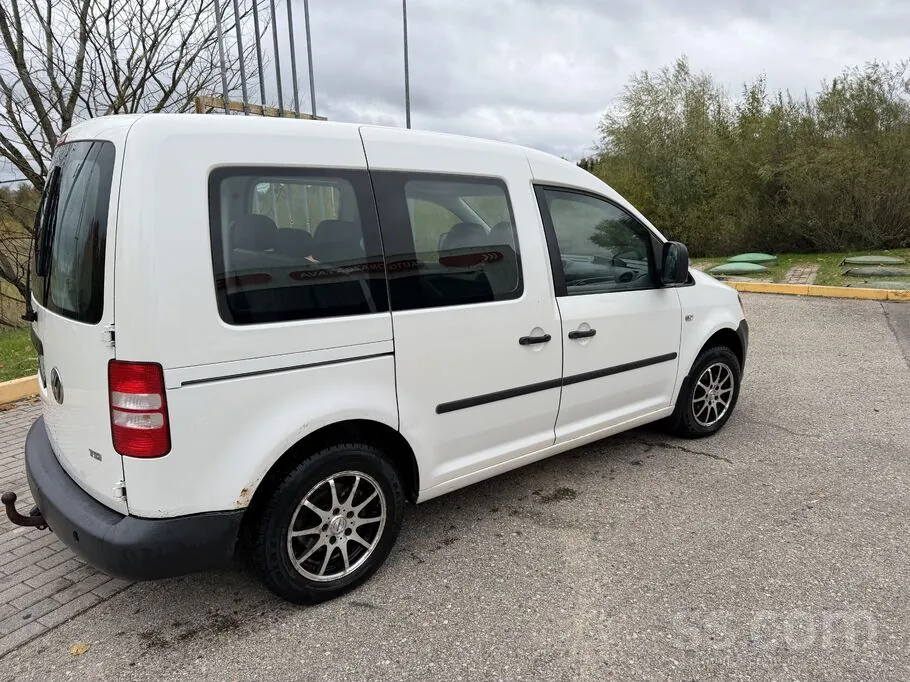 Volkswagen Caddy 2011 photo 2
