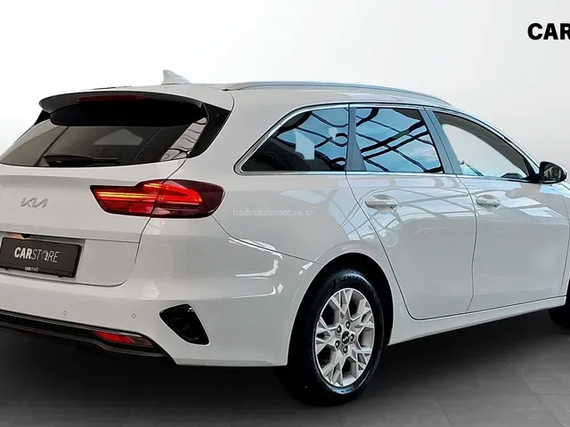 Kia Ceed Sw 2022 photo 3