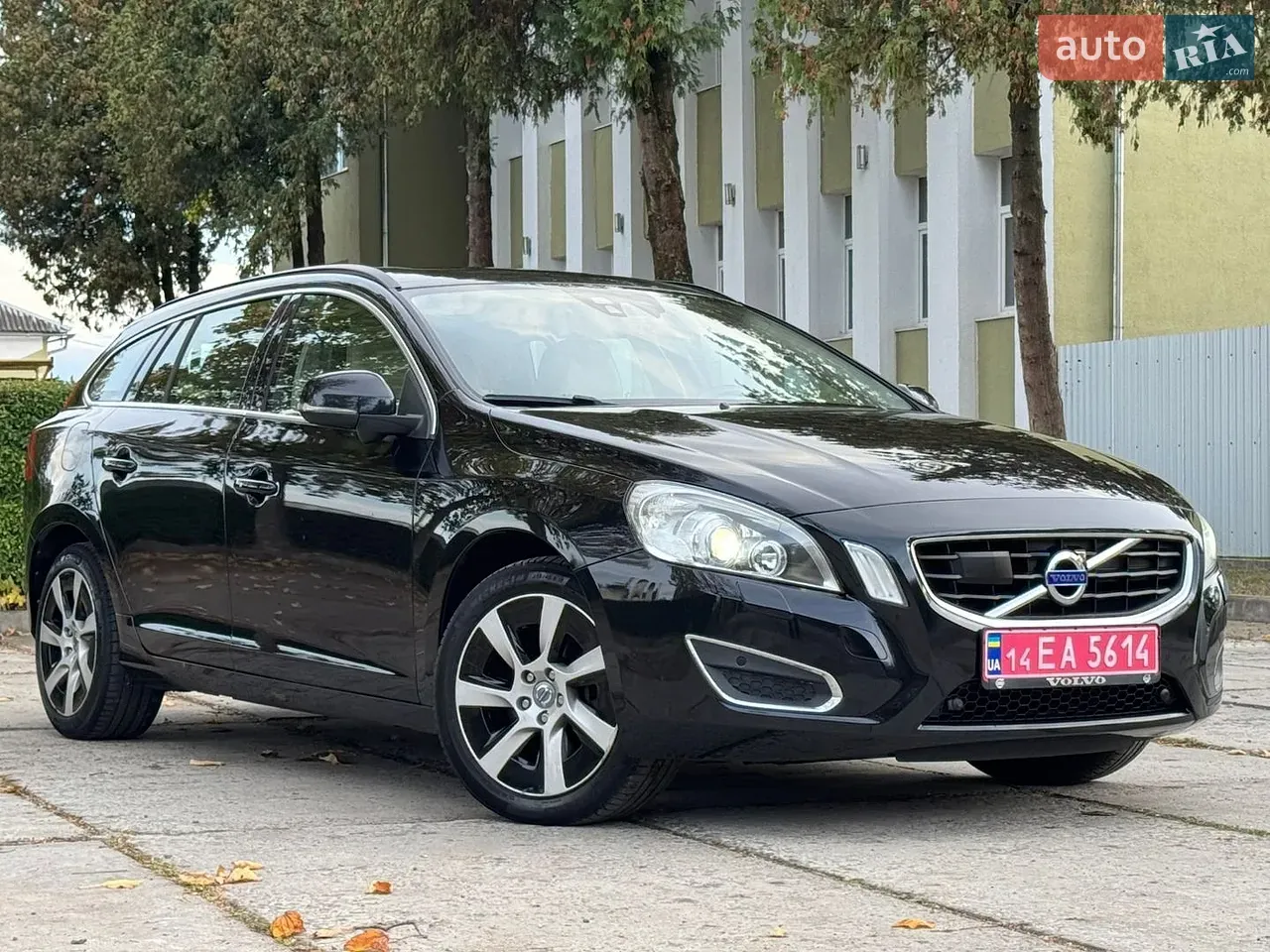 Volvo V60 2011 photo 2
