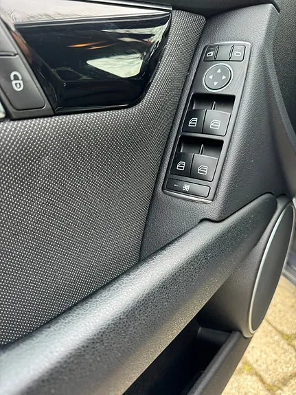 Mercedes-Benz C180 2014 photo 5
