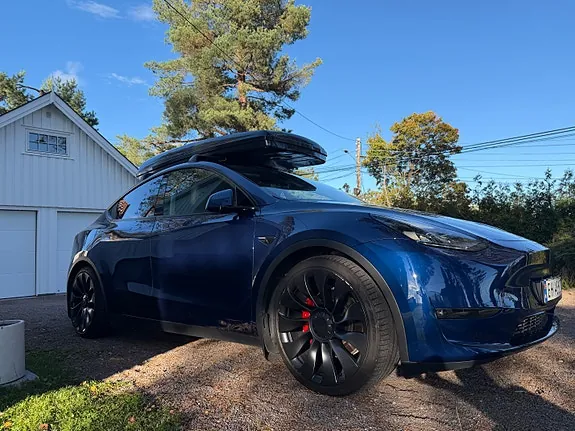 Tesla Model Y 2024 photo 3