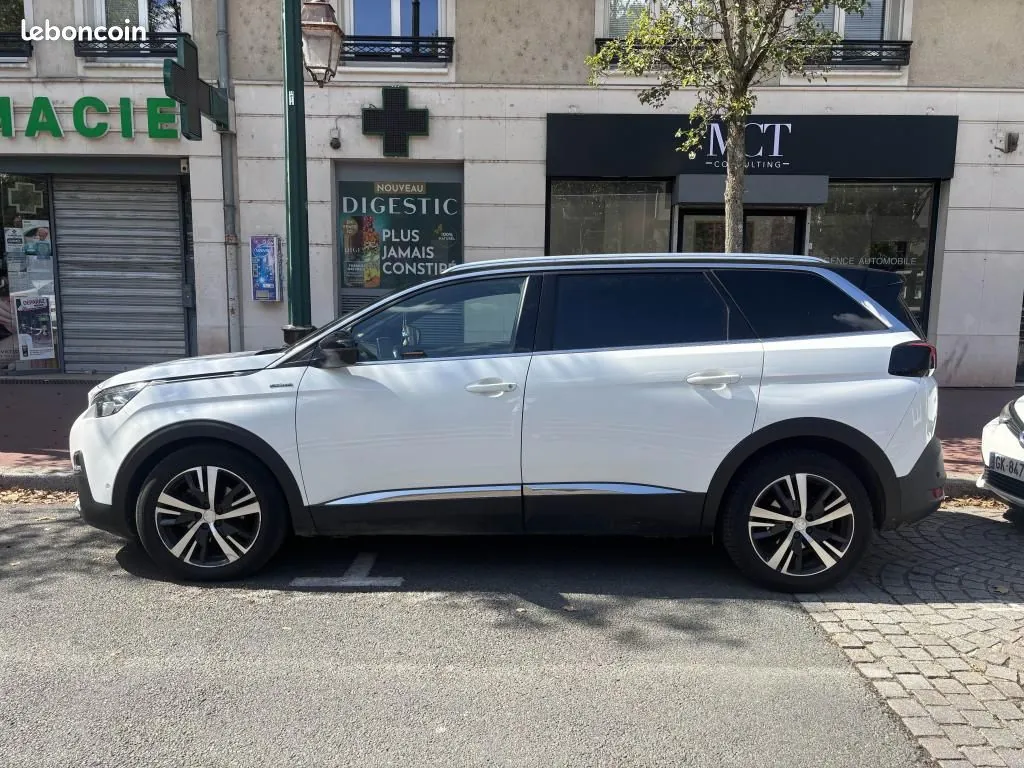Peugeot 5008 2018 photo 2
