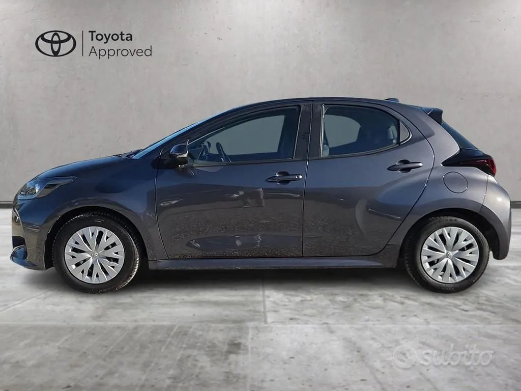 Toyota Yaris 2023 photo 3