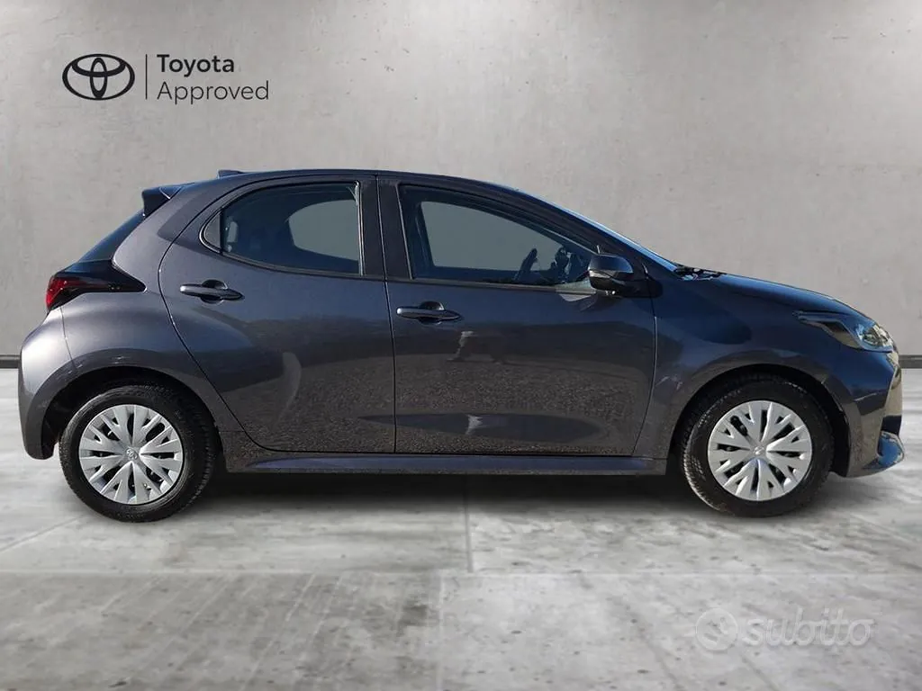 Toyota Yaris 2023 photo 4