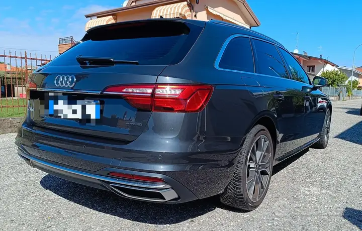 Audi A4 Avant 2022 photo 2