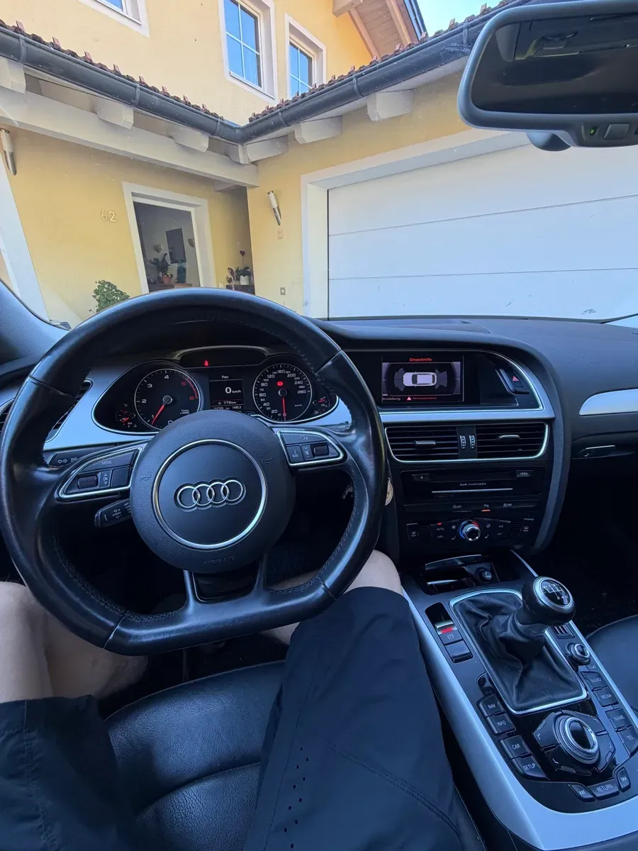 Audi A4 2015 photo 2