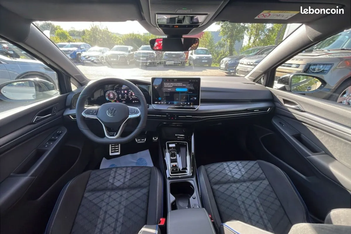 Volkswagen Golf 2026 photo 3
