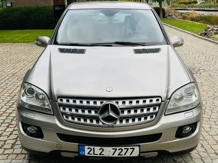 Mercedes-Benz M-Class 2006 photo 3