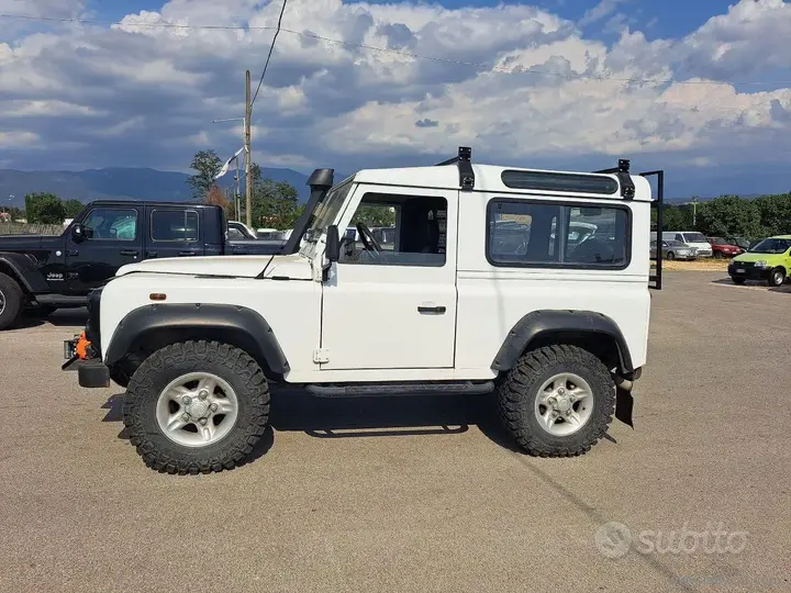Land Rover Defender 2006 photo 3