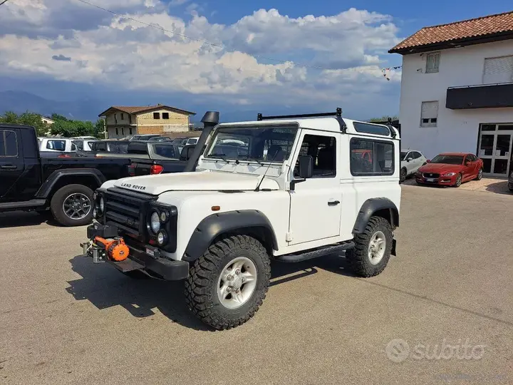 Land Rover Defender 2006 photo 2