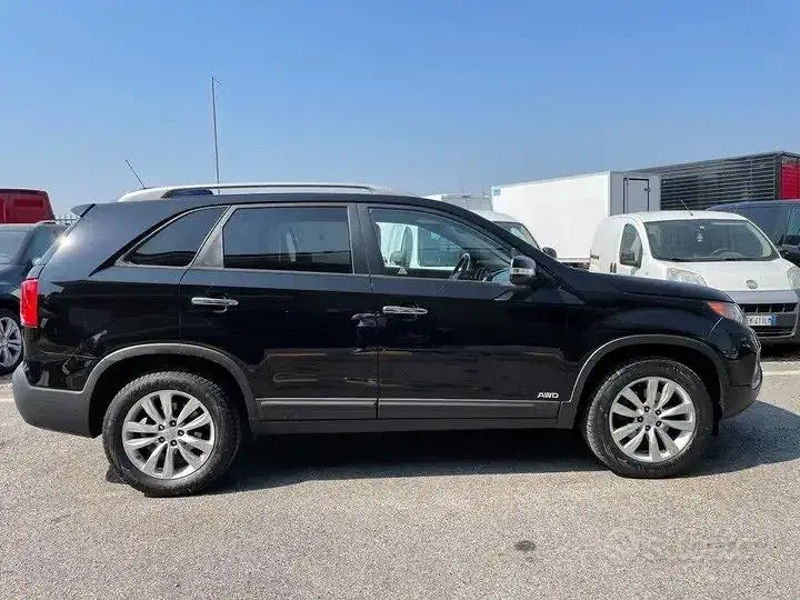 Kia Sorento 2011 photo 2