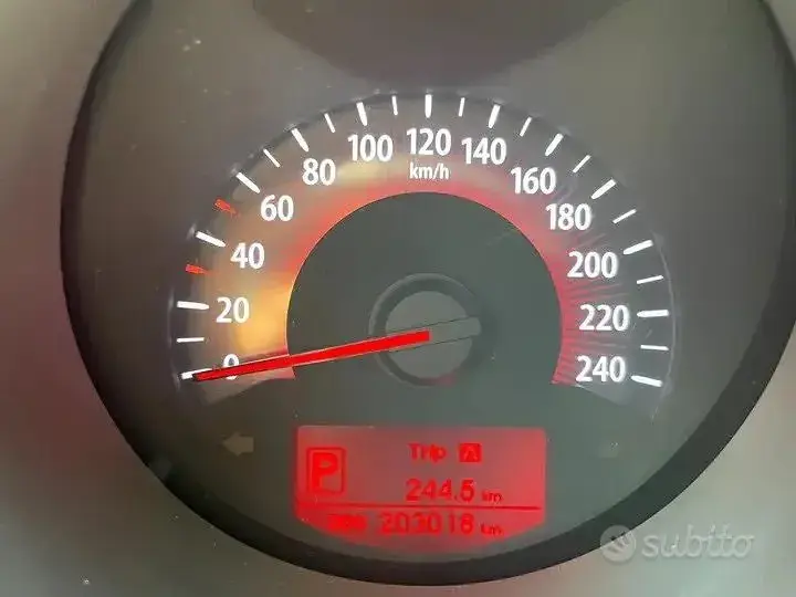 Kia Sorento 2011 photo 4